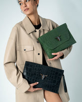 Croco Clutch