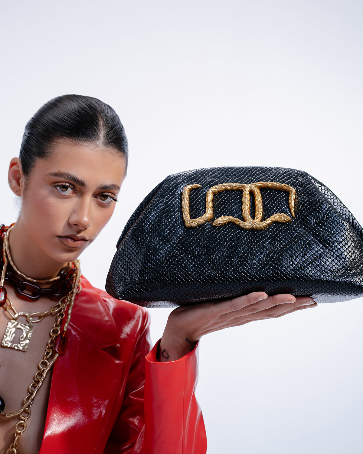 Knot Clutch